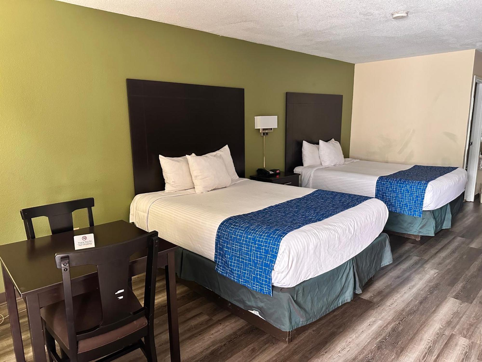Travelodge By Wyndham Clarksville Dış mekan fotoğraf