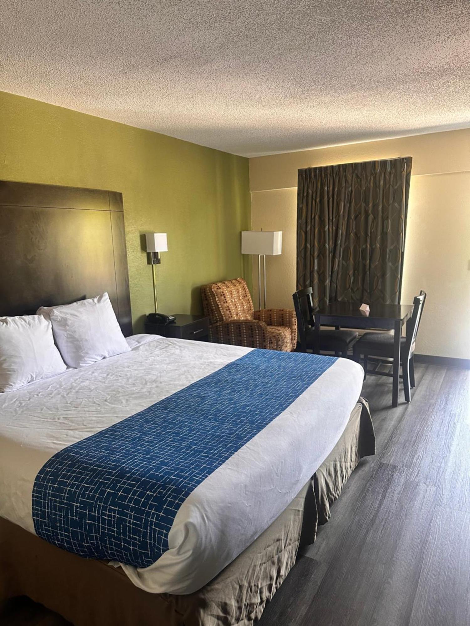 Travelodge By Wyndham Clarksville Dış mekan fotoğraf