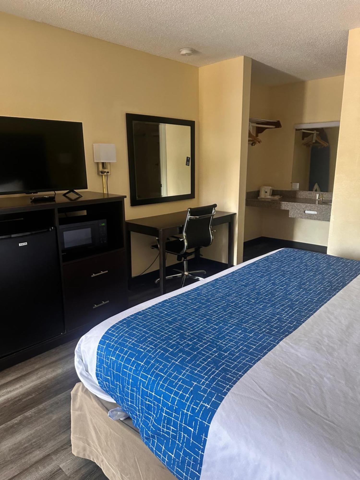 Travelodge By Wyndham Clarksville Dış mekan fotoğraf